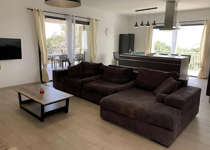 Caminu Di Vecchio***. Hébergement de vacances